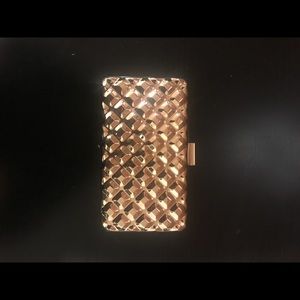Gold box clutch